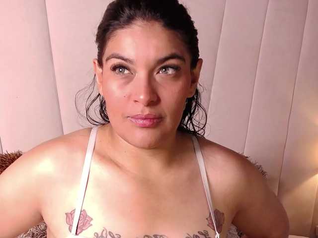 LannyShell live cam on BongaCams