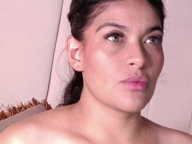 LannyShell live cam on BongaCams