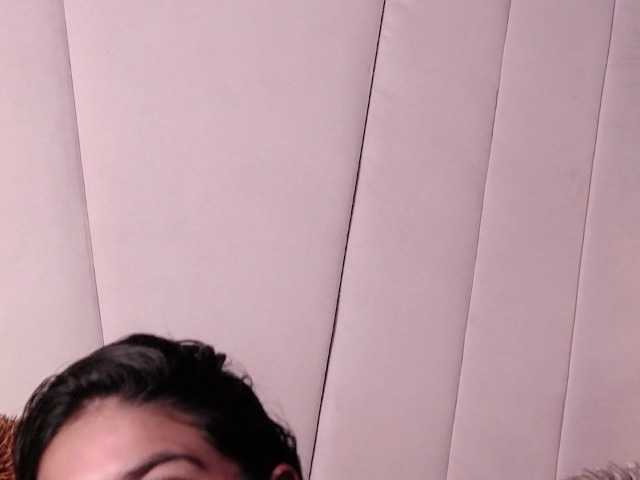 le modèle LannyShell est en webcam porno dans un show sur le site bongacams, il possède les tags suivants: Latino/Hispanic,Brunette,Trimmed