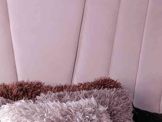 LannyShell Live Webcam on BongaCams