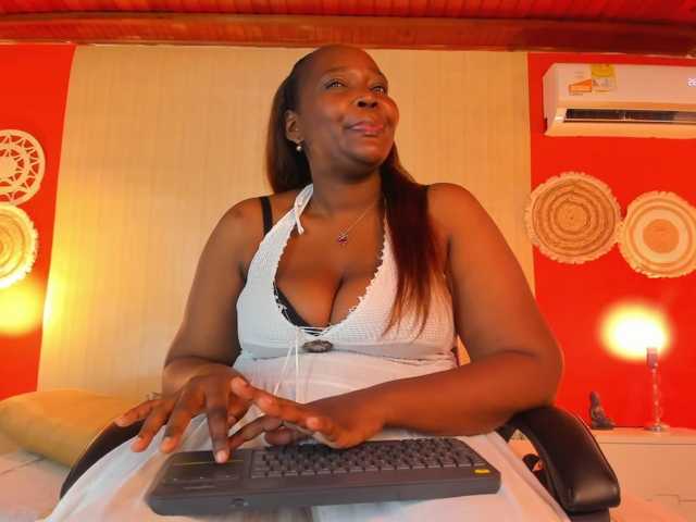 NikollSalas live cam on BongaCams