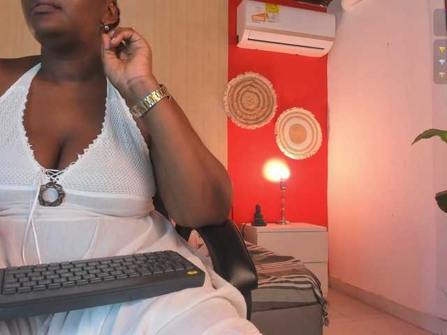 NikollSalas live cam on BongaCams