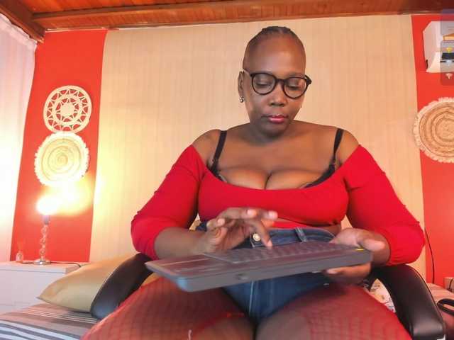 NikollSalas live cam on BongaCams