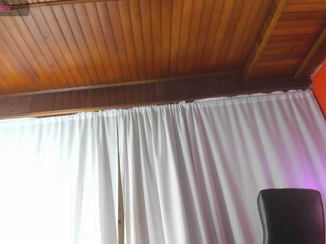 NikollSalas live cam on BongaCams