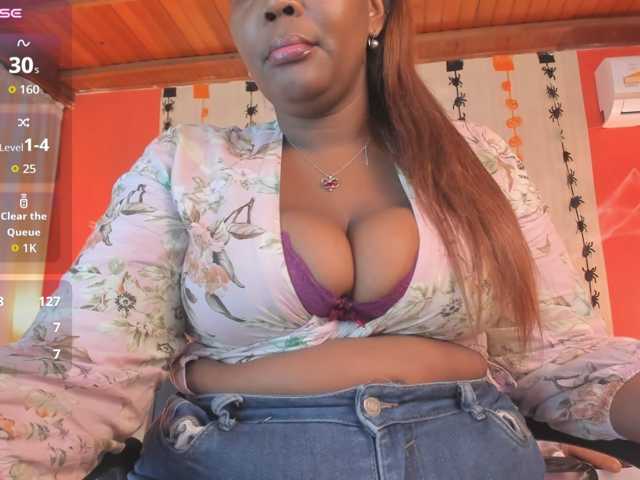 NikollSalas live cam on BongaCams