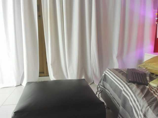 NikollSalas live cam on BongaCams