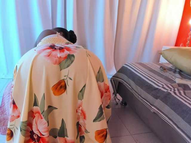 NikollSalas live cam on BongaCams