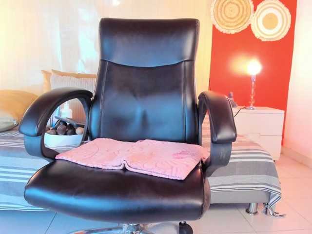 NikollSalas live cam on BongaCams