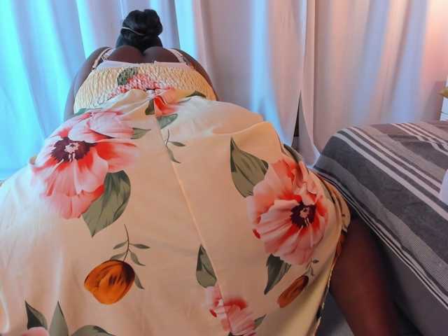 NikollSalas live cam on BongaCams