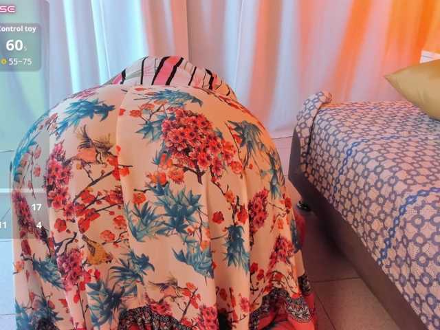 NikollSalas live cam on BongaCams