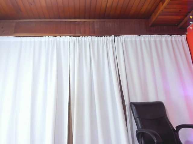NikollSalas live webcam show