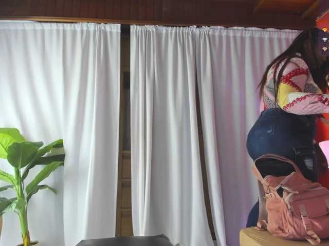 NikollSalas live cam on BongaCams