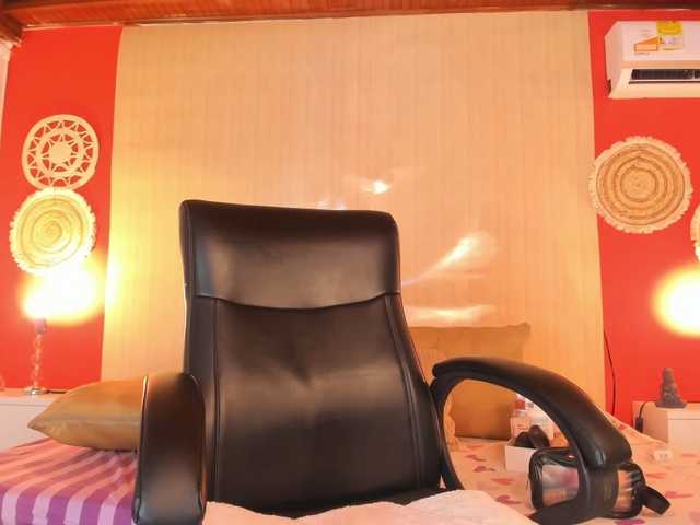 NikollSalas live cam on BongaCams