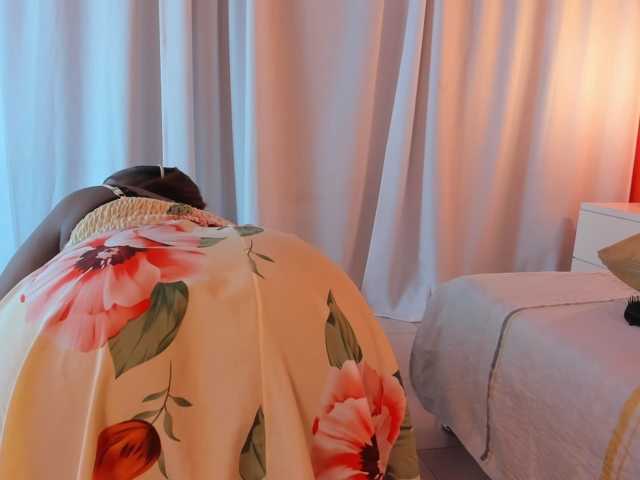 NikollSalas live cam on BongaCams