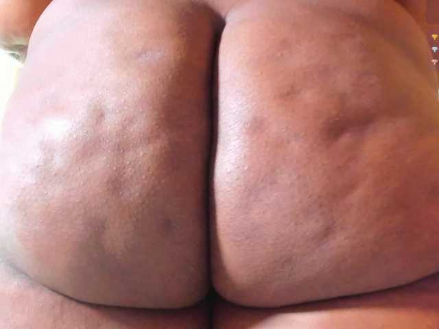 NikollSalas's BongaCams show and profile