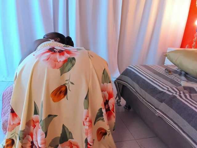 NikollSalas live cam on BongaCams