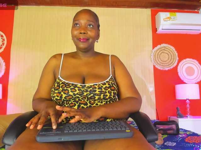NikollSalas live webcam show