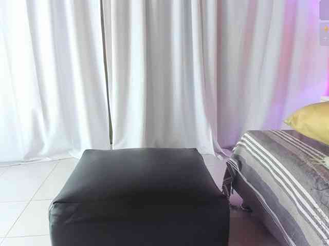 NikollSalas webcam