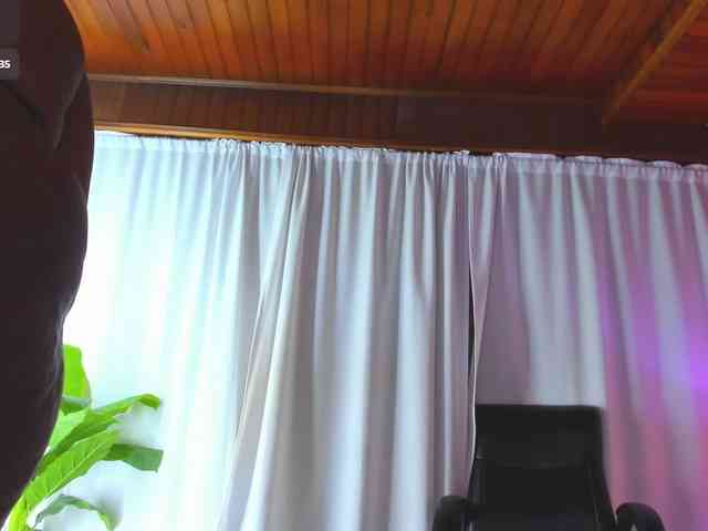NikollSalas webcam