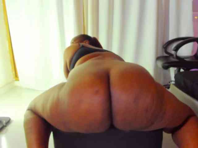 Modèle: NikollSalas