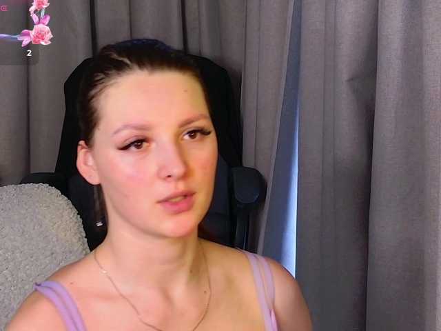 Vixsaria live cam on BongaCams