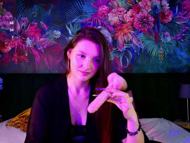 Vixsaria's BongaCams show and profile