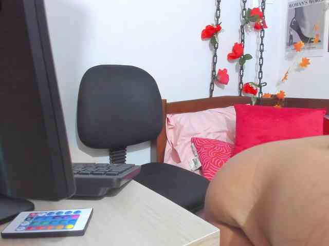 DaniellaGiraldo webcam