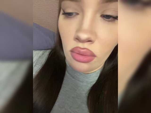 Glossmixdoll live cam on BongaCams