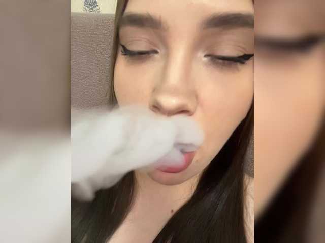 Glossmixdoll live cam on BongaCams