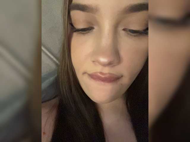 Glossmixdoll live cam on BongaCams