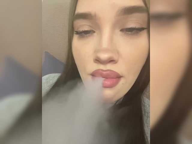 Glossmixdoll live cam on BongaCams