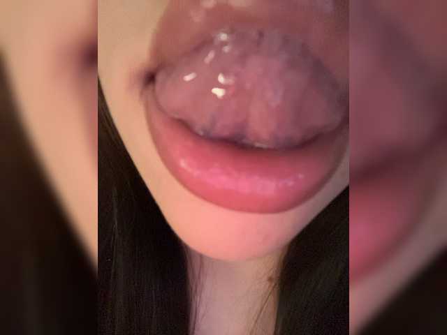 Glossmixdoll live cam on BongaCams