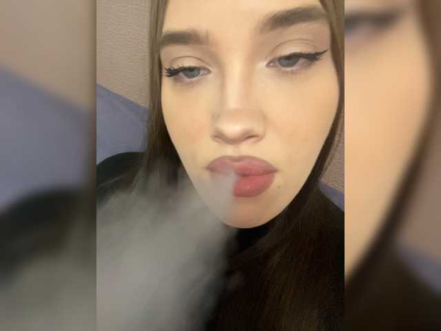 Glossmixdoll live cam on BongaCams