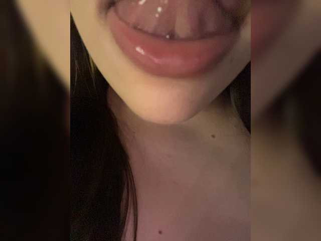 Glossmixdoll live cam on BongaCams