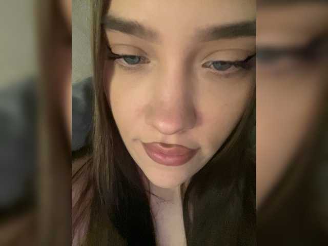 Glossmixdoll live cam on BongaCams