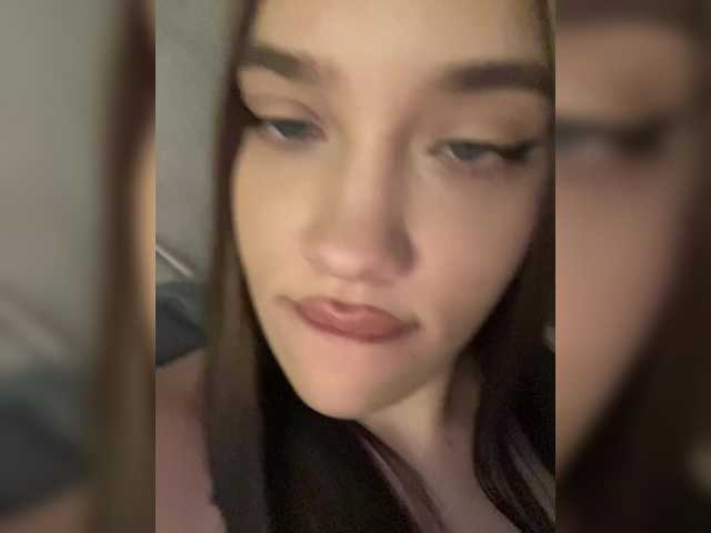 Glossmixdoll live cam on BongaCams