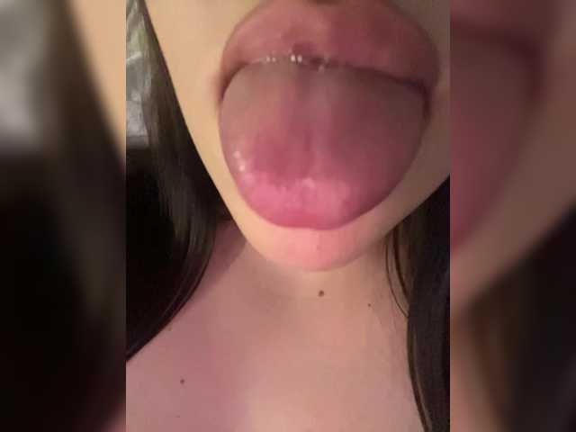 Glossmixdoll live webcam show