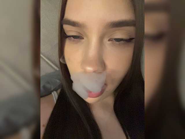 Glossmixdoll live cam on BongaCams