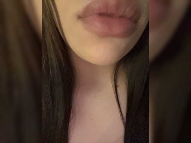 Glossmixdoll live cam on BongaCams