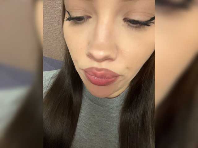 Glossmixdoll live cam on BongaCams