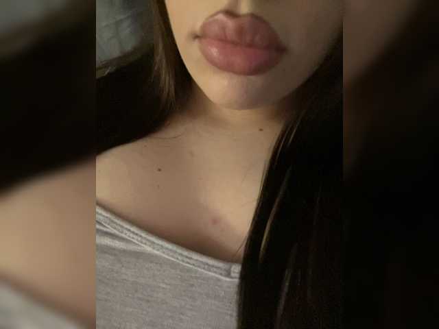 Glossmixdoll live cam on BongaCams