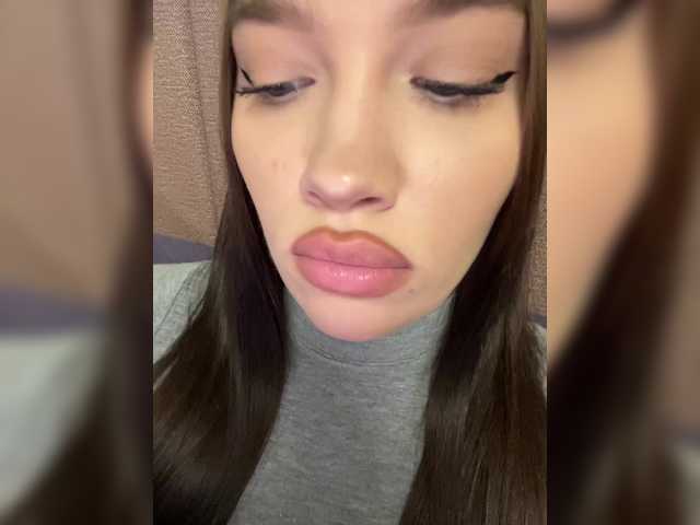 Glossmixdoll live cam on BongaCams