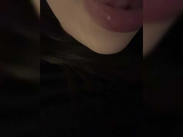 Glossmixdoll live cam on BongaCams