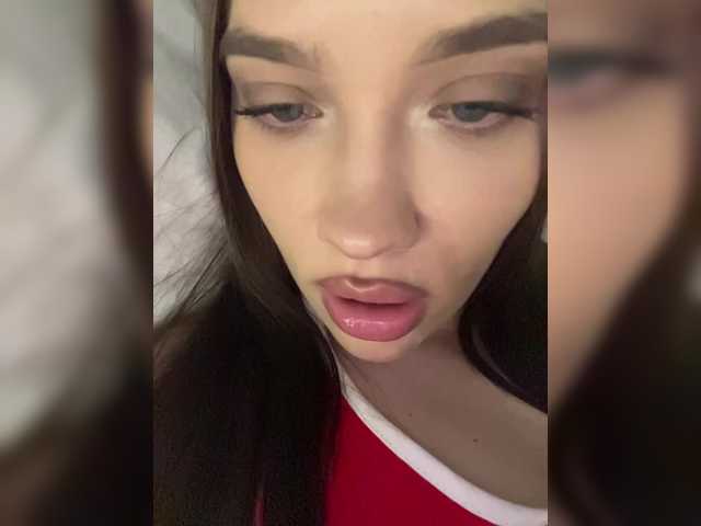 Glossmixdoll live cam on BongaCams