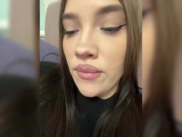 Glossmixdoll live cam on BongaCams