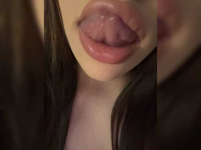 Glossmixdoll live cam on BongaCams