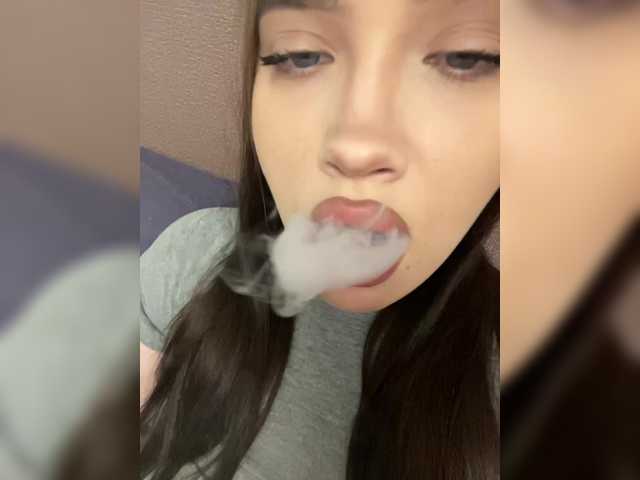 Glossmixdoll live cam on BongaCams