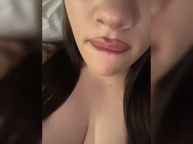 Glossmixdoll live webcam show