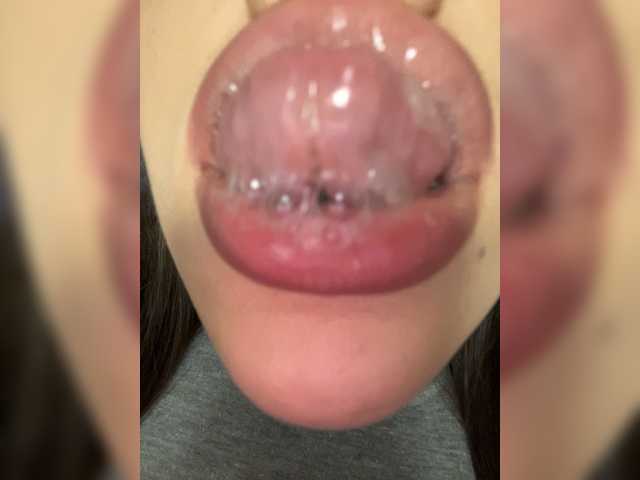 Glossmixdoll live cam on BongaCams