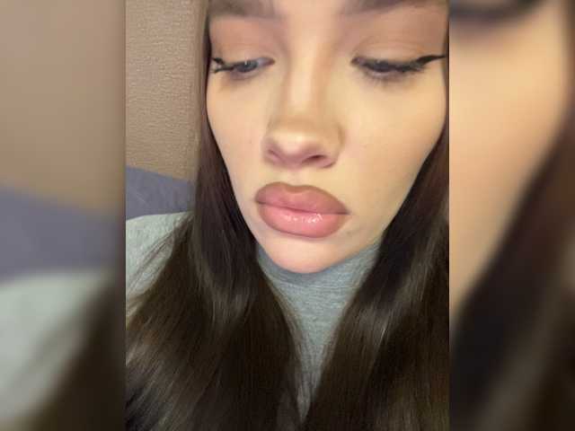Glossmixdoll live cam on BongaCams